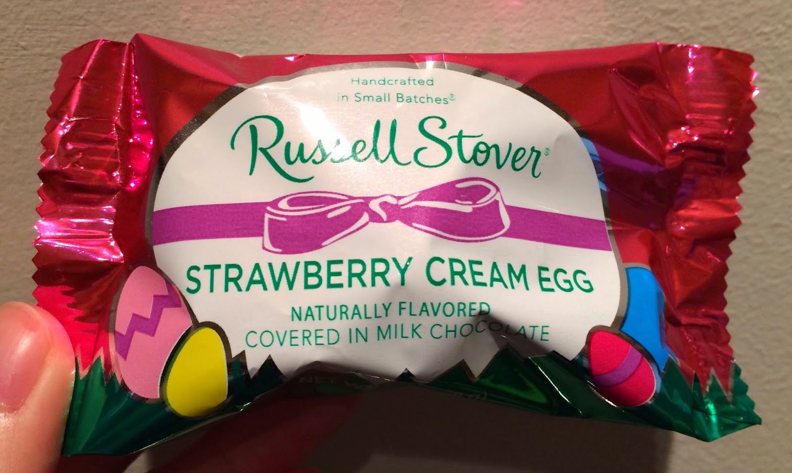 Russell Stover Strawberry Cream Egg / ラッセル ストーヴァー ストロベリークリーム エッグ I'm