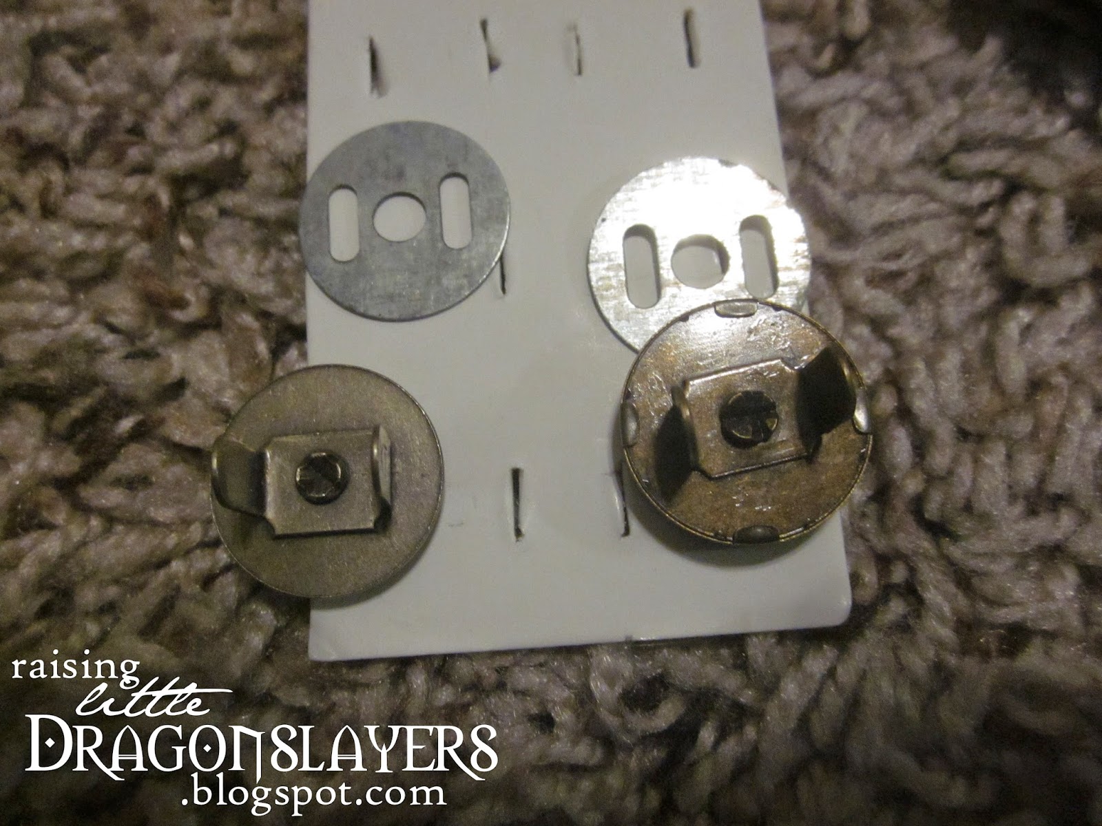 Raising Little Dragonslayers Geeky Purse Tutorial Make Your Own Mini Messenger Style Cross Body Bag Crossbody Bag Pattern Purse Tutorial Custom Handbags