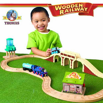 Sodor water tanker Belle the tank engine to the rescue and Thomas the train model wooden railway set