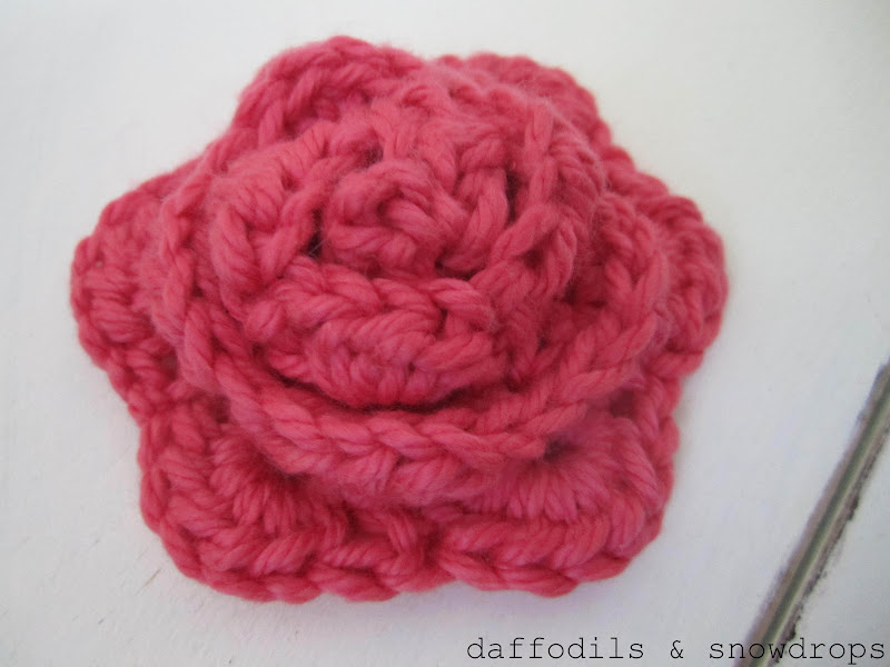 daffodils & snowdrops How To... Make The Mollie Makes Crochet Flower...