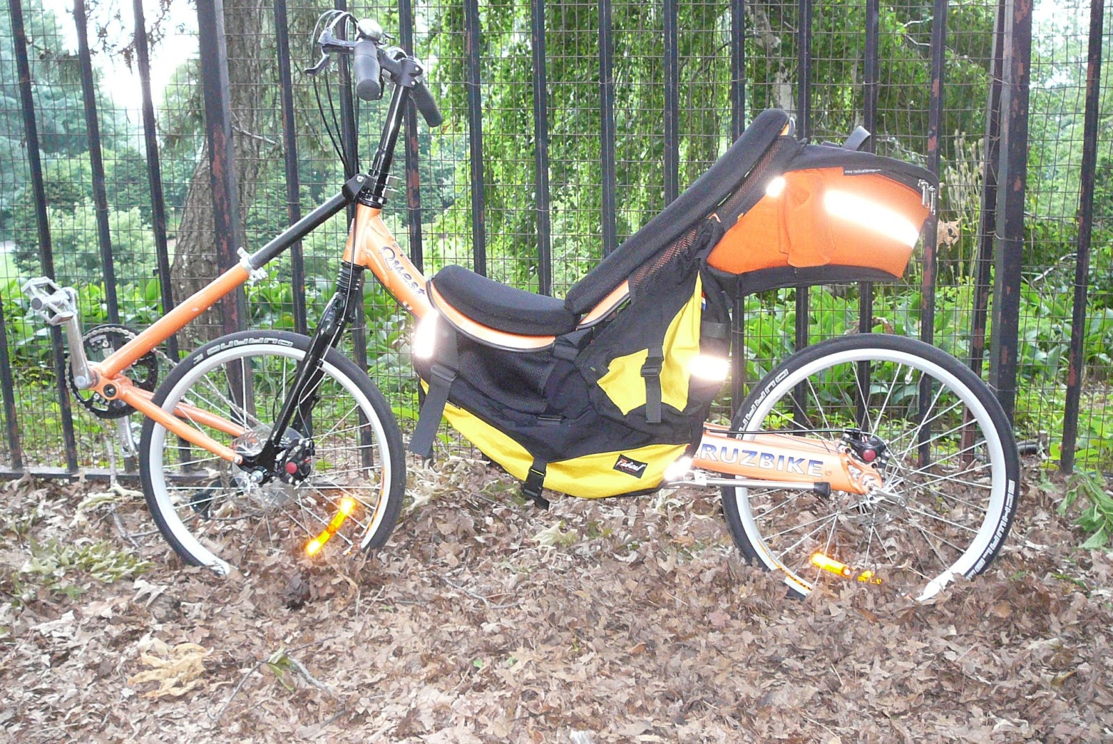 Recumbent bikology in the urban jungle. Panniers and bags for Cruzbike Quest 26" and 20"