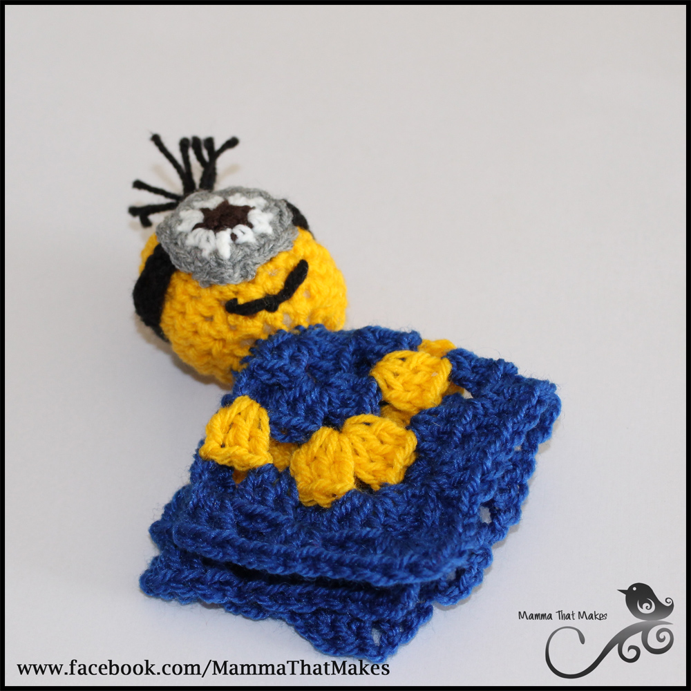 Mamma That Makes Minion Mini Snug Blanket Free Crochet Pattern