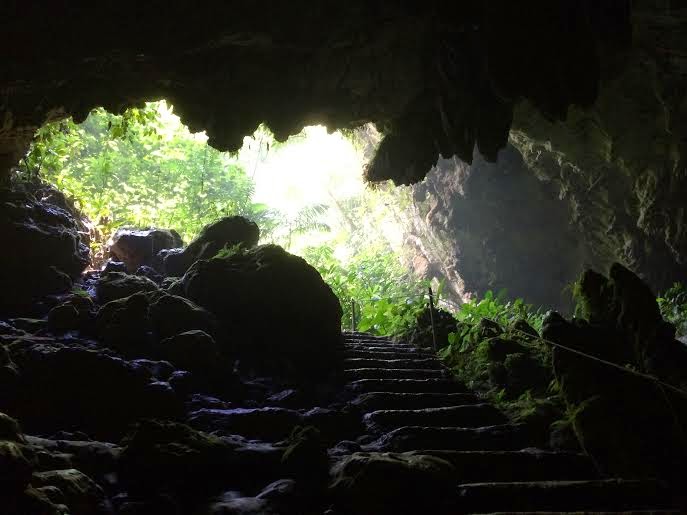 Remaxvipbelize: St. Herman's Cave