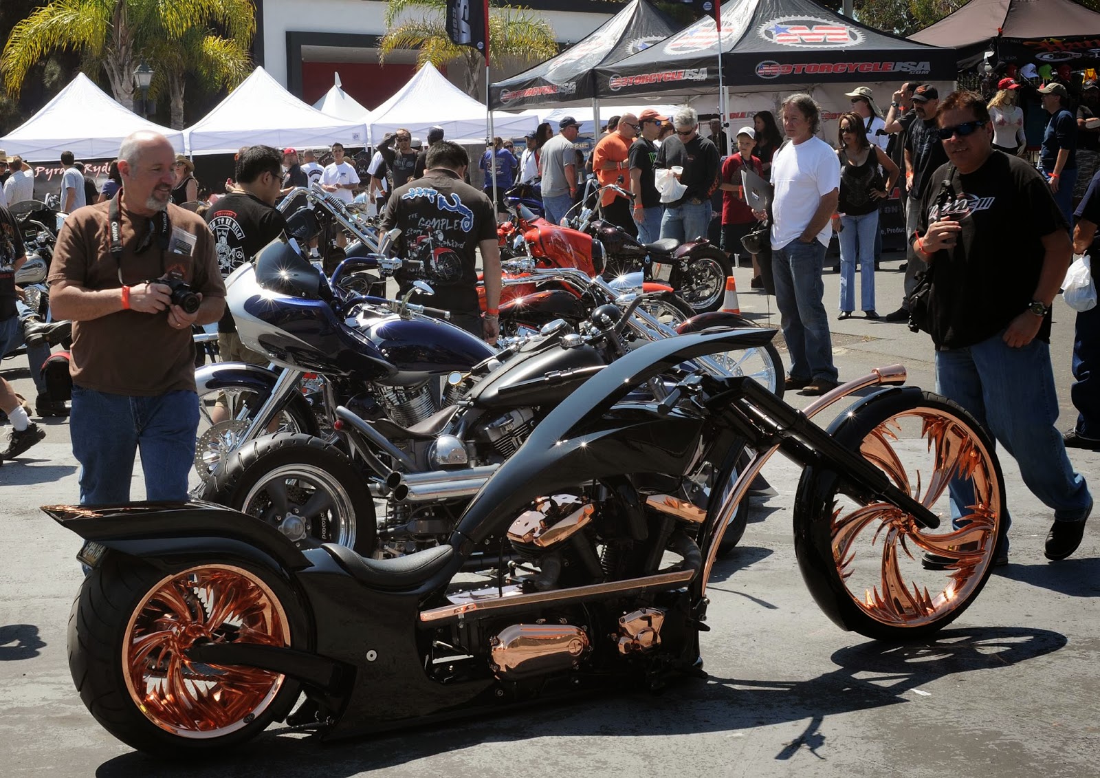 Abu Dhabi UAE International Bike Show Country Flag Wallpaper