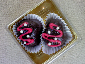 Choco Dark Milk Strawberry Shape