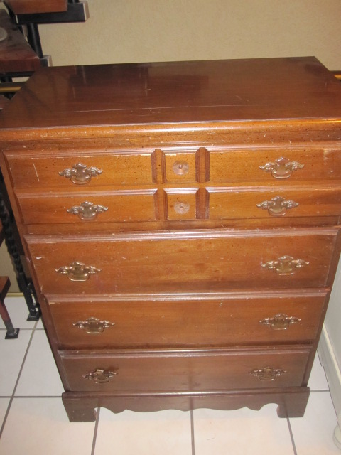 Chloe S Couture French Script Dresser