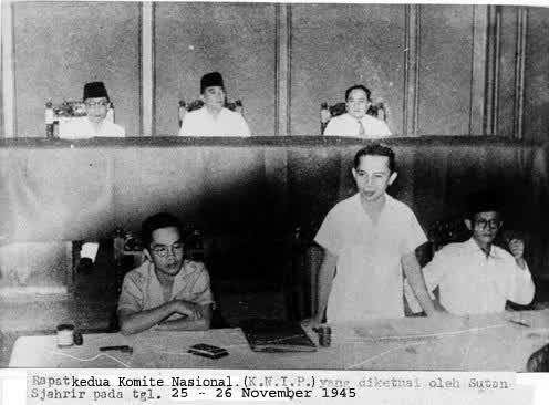 Maklumat Pemerintah 14 November 1945, Peralihan Sistem Pemerintahan