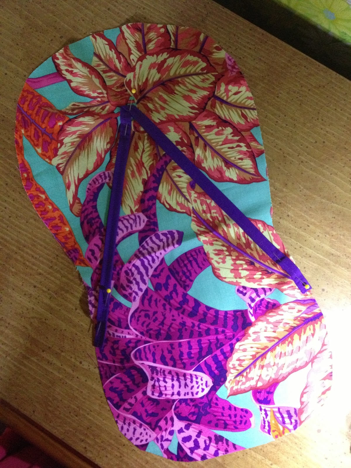 DIY Tutorial Flip Flop Pillow