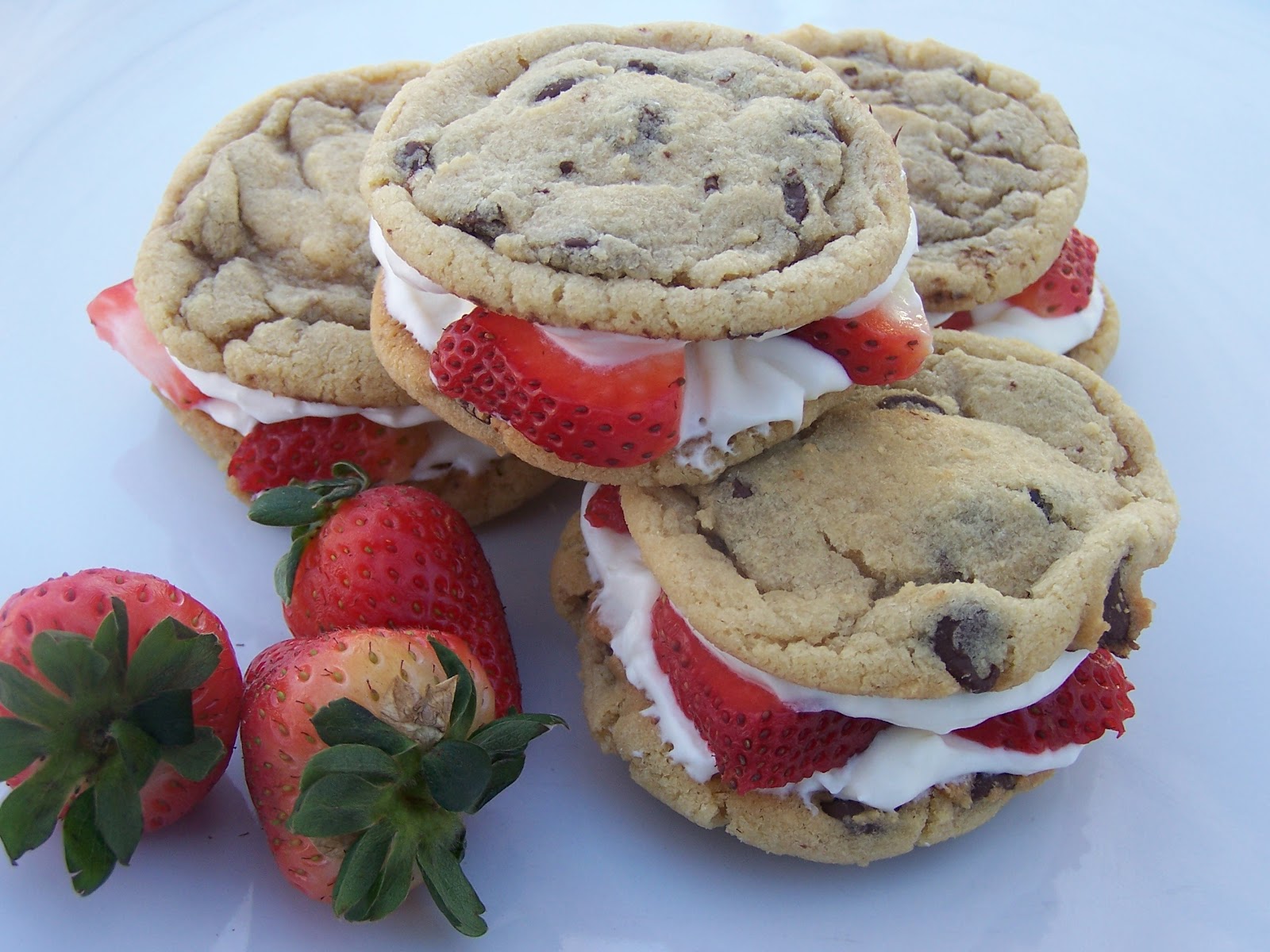 Mommy's Menu Strawberry Cheesecake Sandwich Cookies