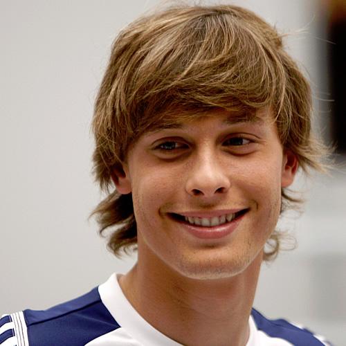 Sergio Canales Profile and Images | FOOTBALL STARS WALLPAPERS