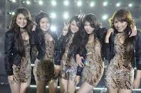 Download Gratis Lagu Queen 5 - Semua Jadi Satu Mp3 + Lirik Queen 5 - Semua Jadi Satu