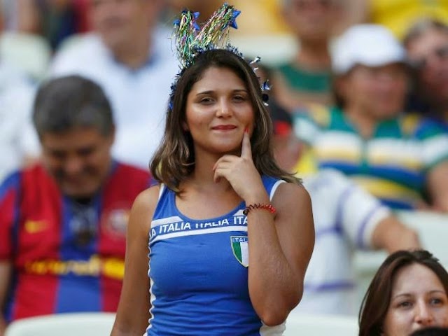 Hot football fans on Earth: Images We turn our attention to the most beautiful fans of this beautiful game