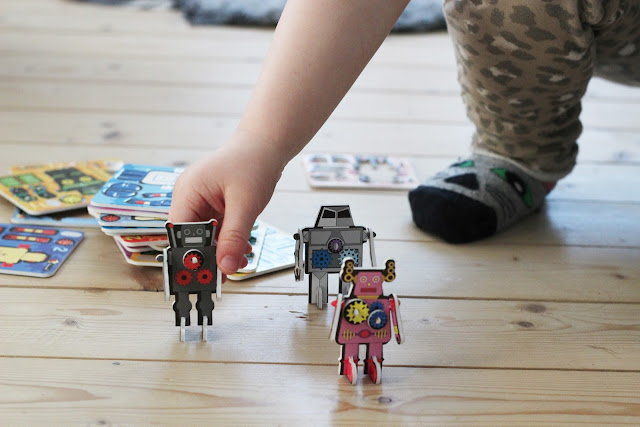 Färggrannt på förmiddagen. 2 robot2 Färggrannt på förmiddagen.