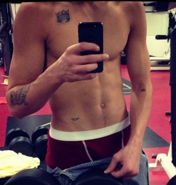 JUSTIN BIEBER JUSTIN BIEBER