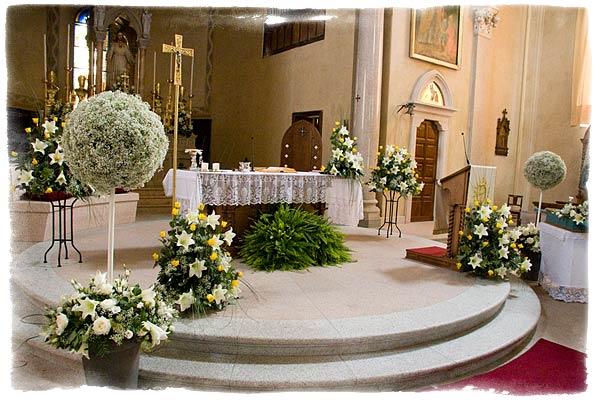 Wedding in Church Church decor ideas for Christmas