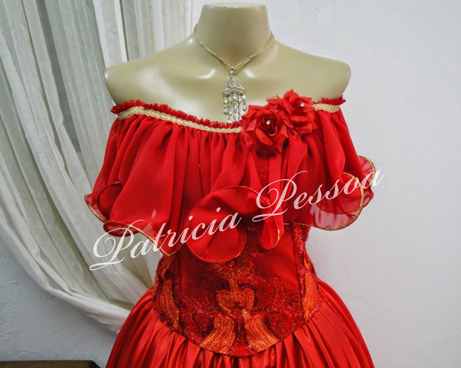 vestido cigano vermelho