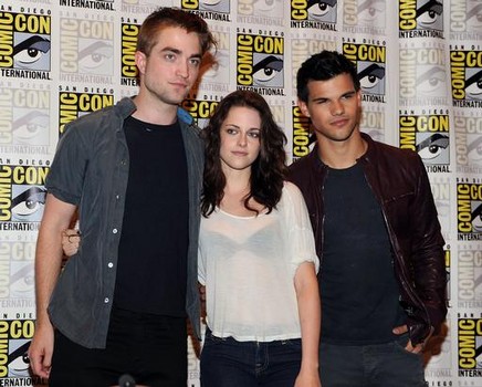 Twilight fan dies at Comic-Con