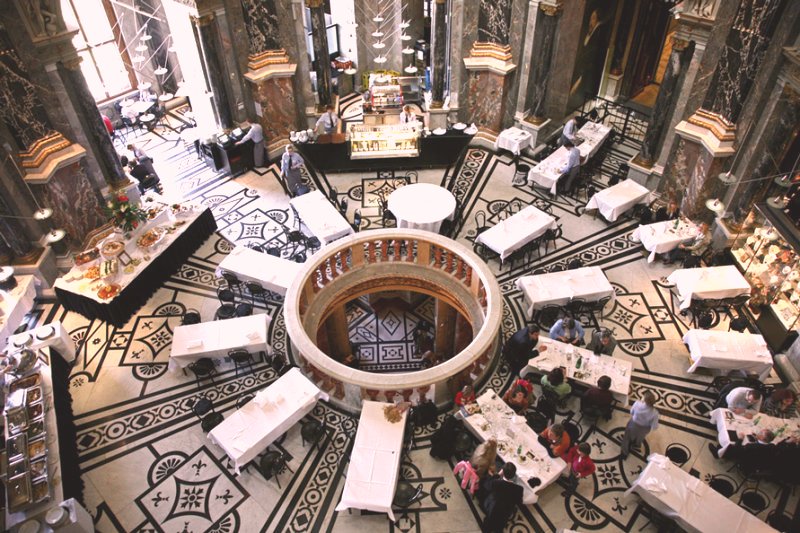 ART and ARCHITECTURE, mainly Klimt, Vienna and coffee