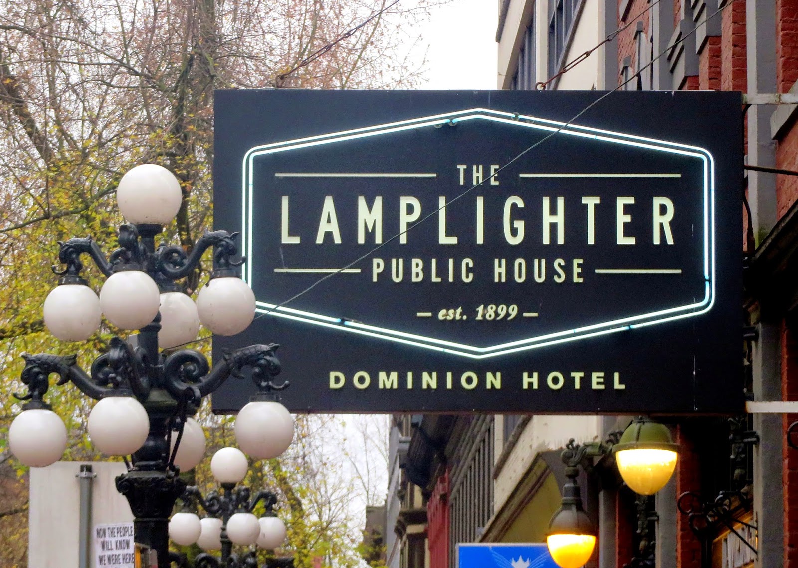 Blog 2352 The Lamplighter, Vancouver, BC 11/29/2013
