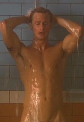 Wet-Alex-Skarsgard-Eric-Northman-true-blood-4143290-271-394.jpg