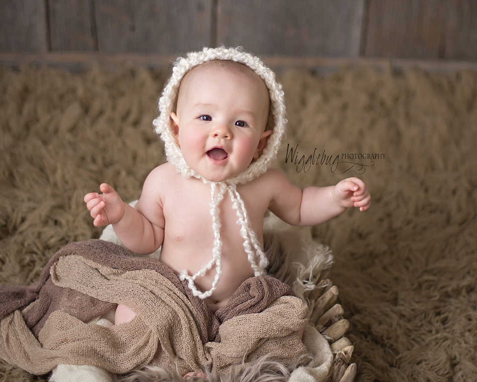 6 month old baby plan session, Milestone professional photos for babies