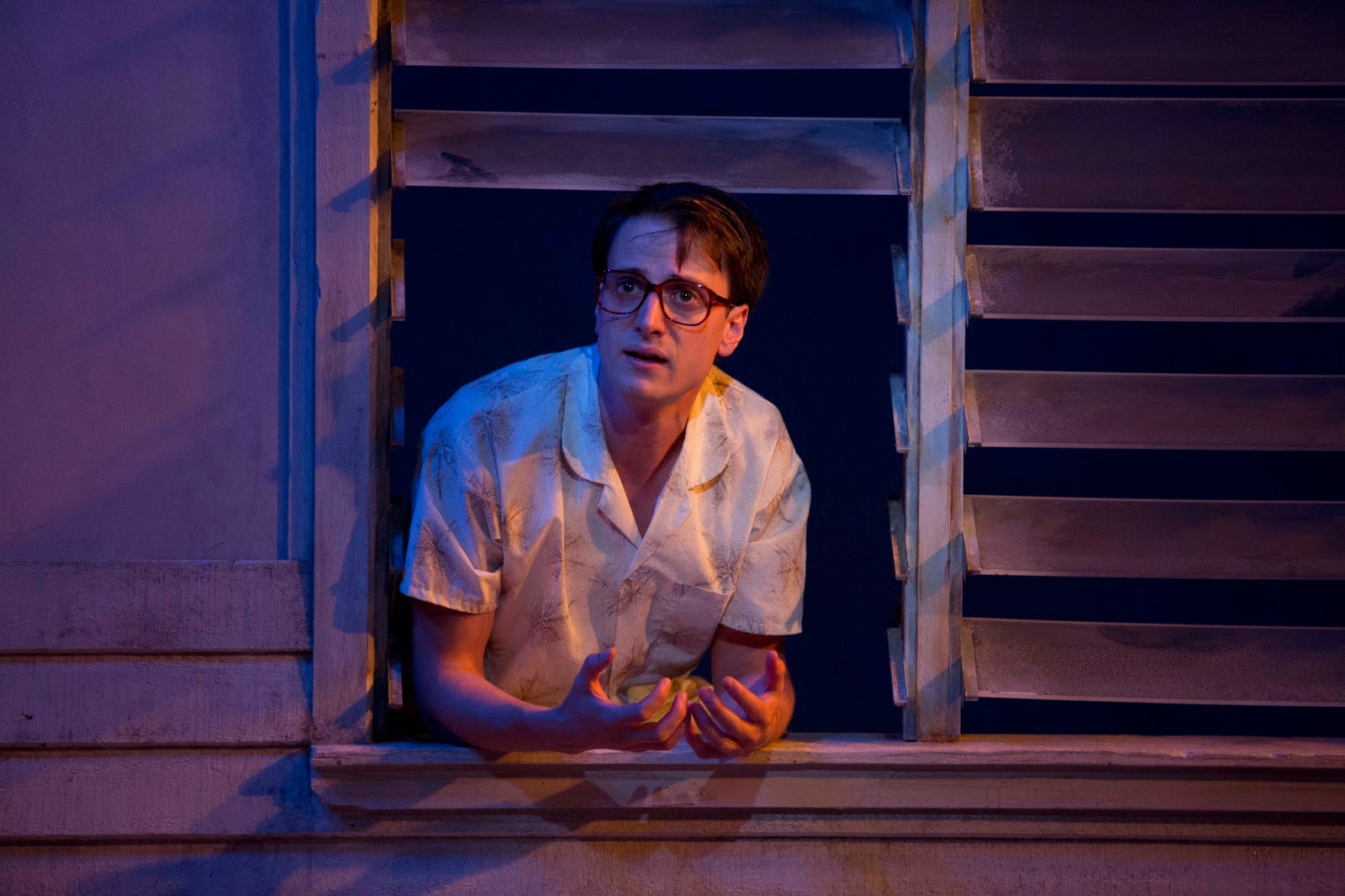 jasper jones When jasper jones, the town's mixed race outcast, shows him the dead body of young laura wishart, charlie's life is changed forever entrusted with this secret. jasper jones When jasper jones, the town's mixed race outcast, shows him the dead body of young laura wishart, charlie's life is changed forever entrusted with this secret.