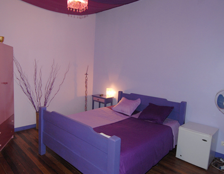 Habitaciones decoradas con color violeta o púrpura : decorar tu ...