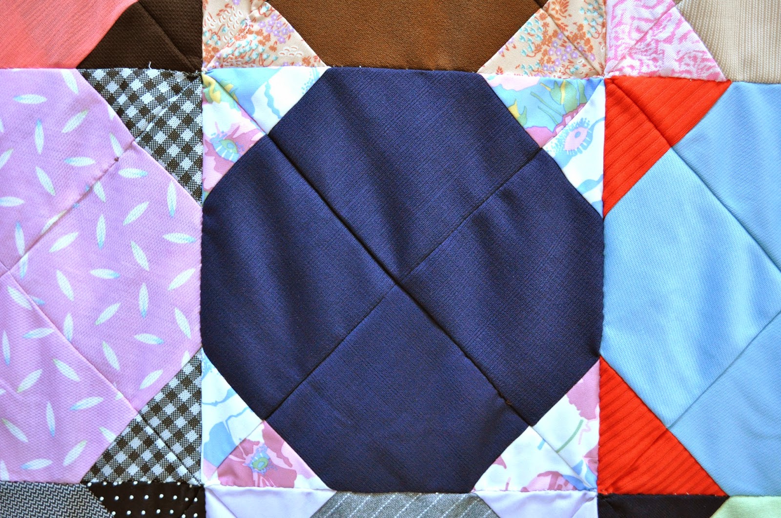 Wonkyworld reversible polyester double knit quilt