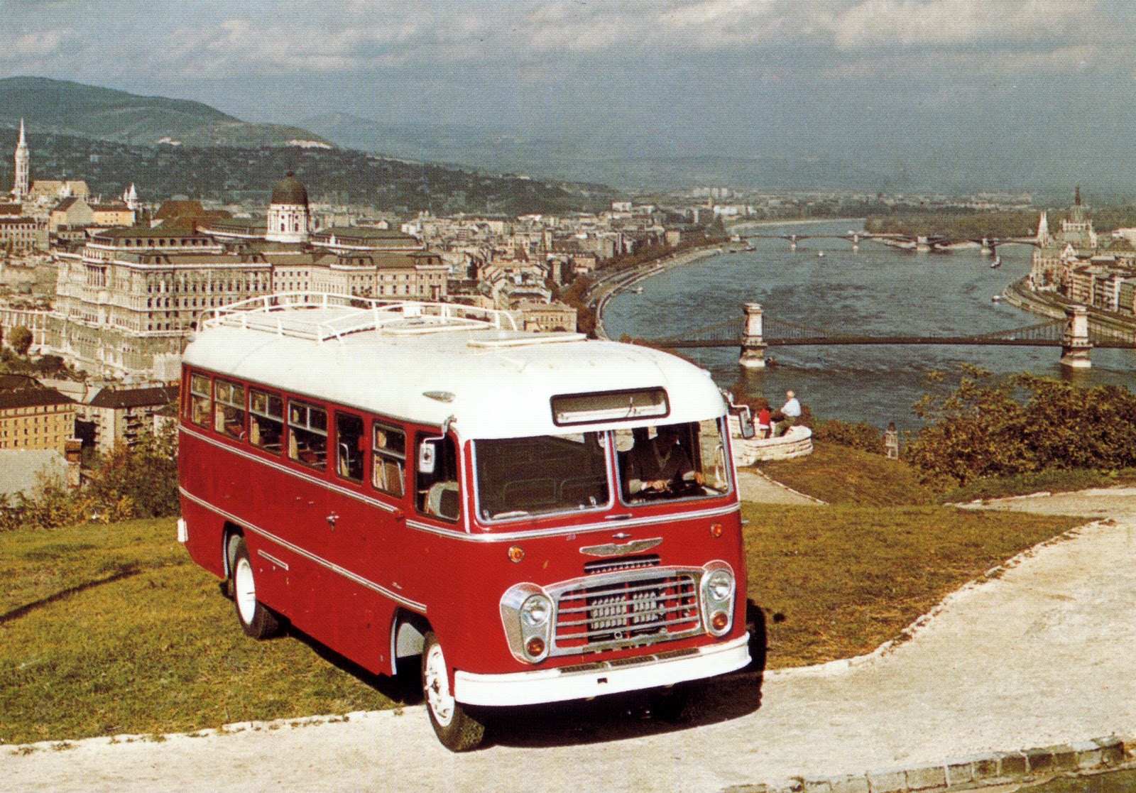 Beer Bus Budapest - Meet the Iconic Ikarus Buses