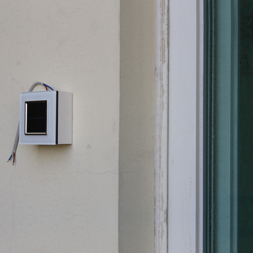 Home-Automation: Difference between Wall Mount Switch and RF Remote Control Switch
