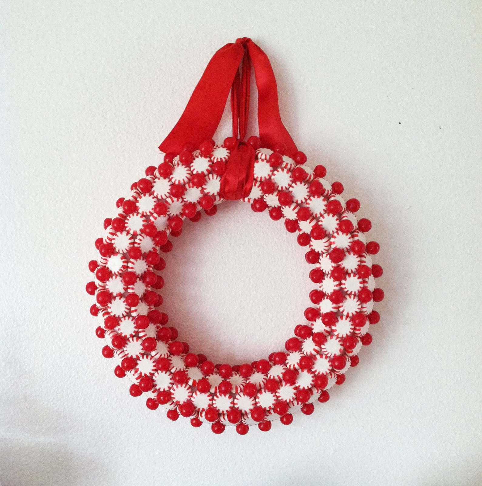 Delicious Spaces: Making Christmas Part 1: DIY a Delicious Wreath