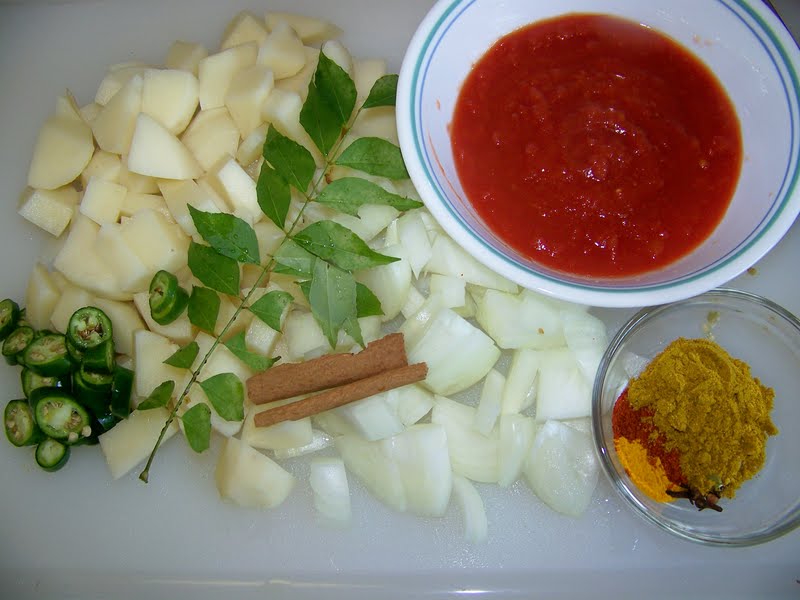 Kitchen Simmer Spicy Sausage and Potato Curry