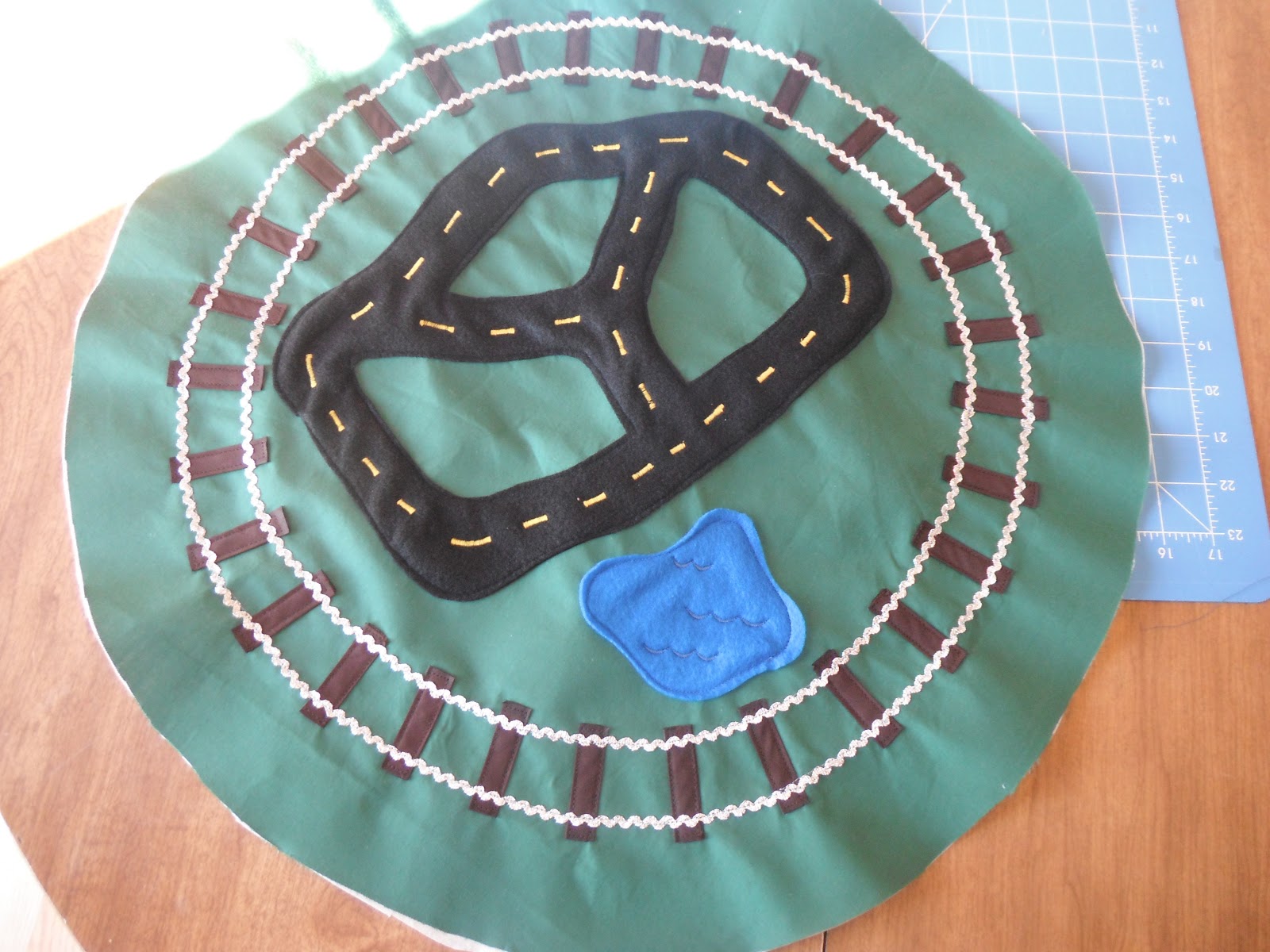 Crafting Weasels Car/Train Play Mat (semi tutorial)