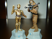 . uma revista informativa com fotos e detalhes dos bastidores e produção . (sw)