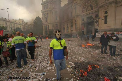 http://www.facebook.com/pages/Anarquistas/378066755607147?ref=hl