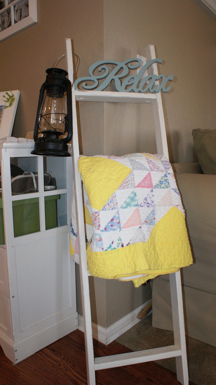 Willow Creek Repurposed Bunk Bed Ladder