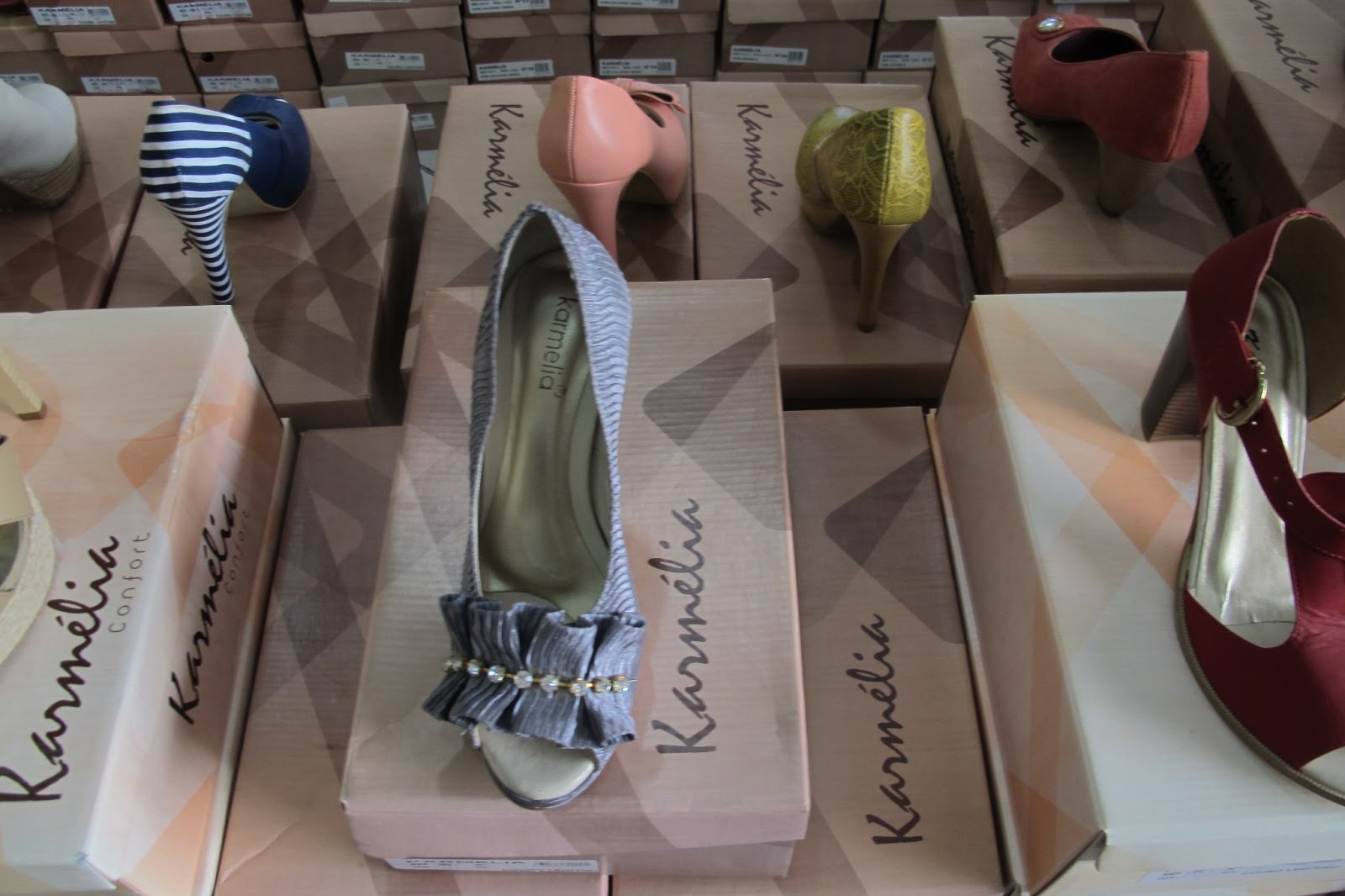 karmelia calçados preços