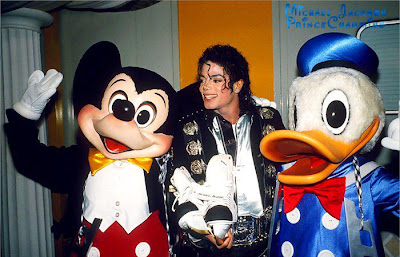 michael+jackson+disneyland+disneylandia.jpg