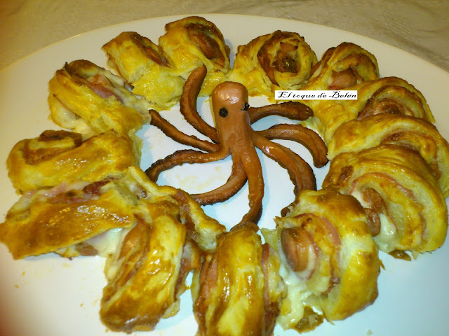 Corona De Hojaldre De Jamon Queso Y Salchichas Y Para Todos Mis Seguidores La Llave De La Amistad
