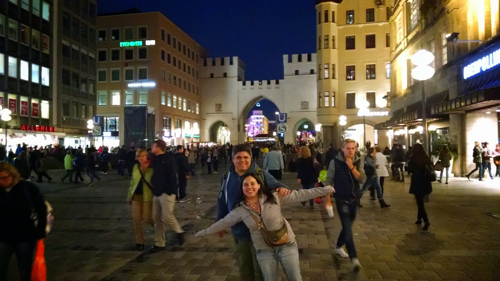 Rafa y Bárbara en el centro de Múnich. | Bitácoras Viajeras Rafa y Bárbara en el centro de Múnich. | Bitácoras Viajeras