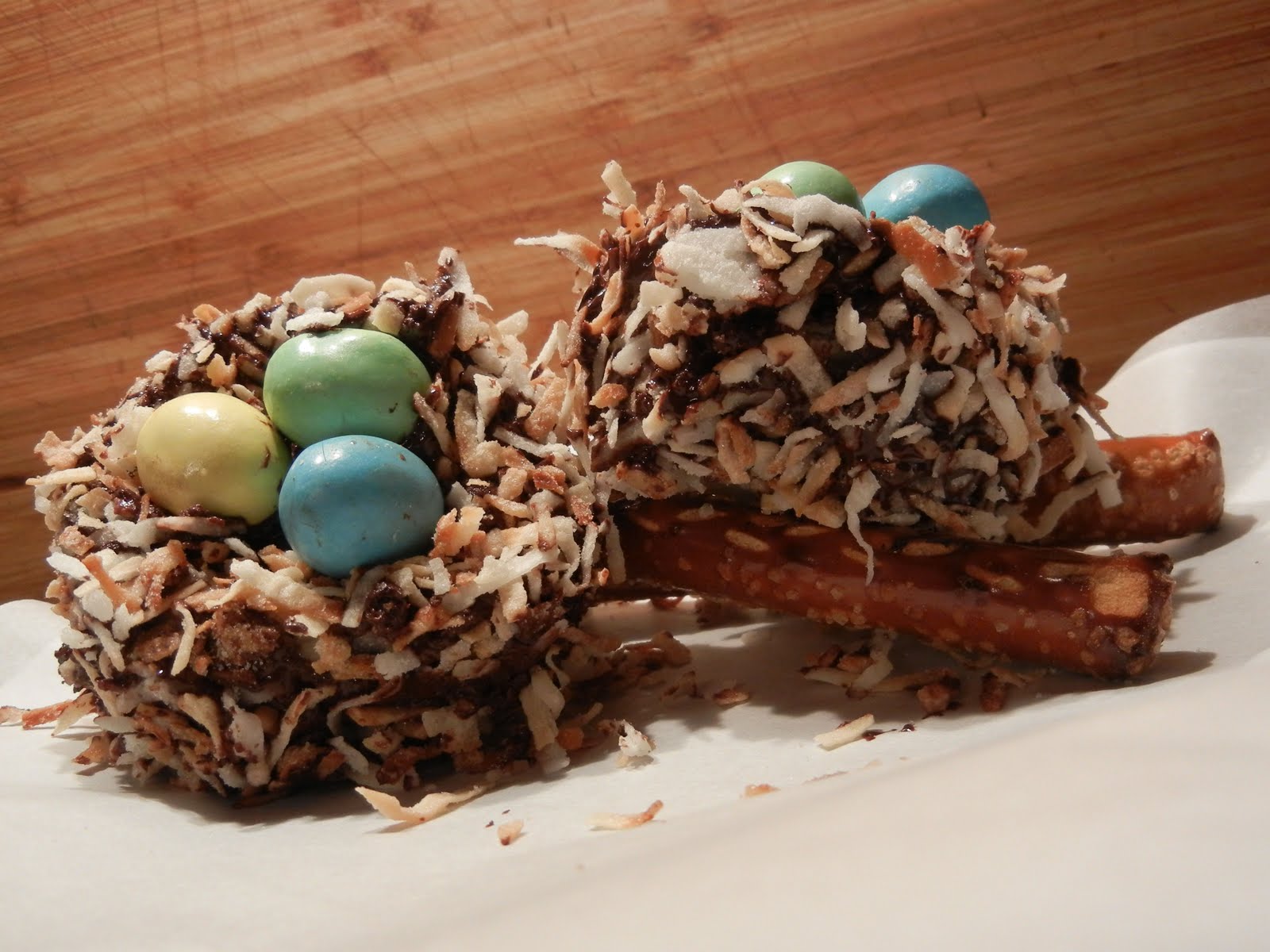 The Dainty Domestress Bird Nest Cakes