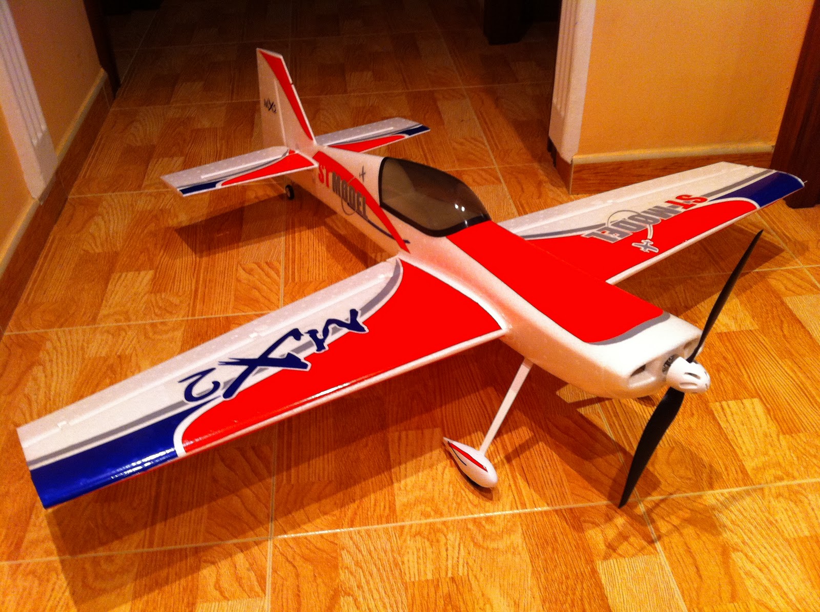 Aeromodelismo para torpes...: MX2 de ST-Model