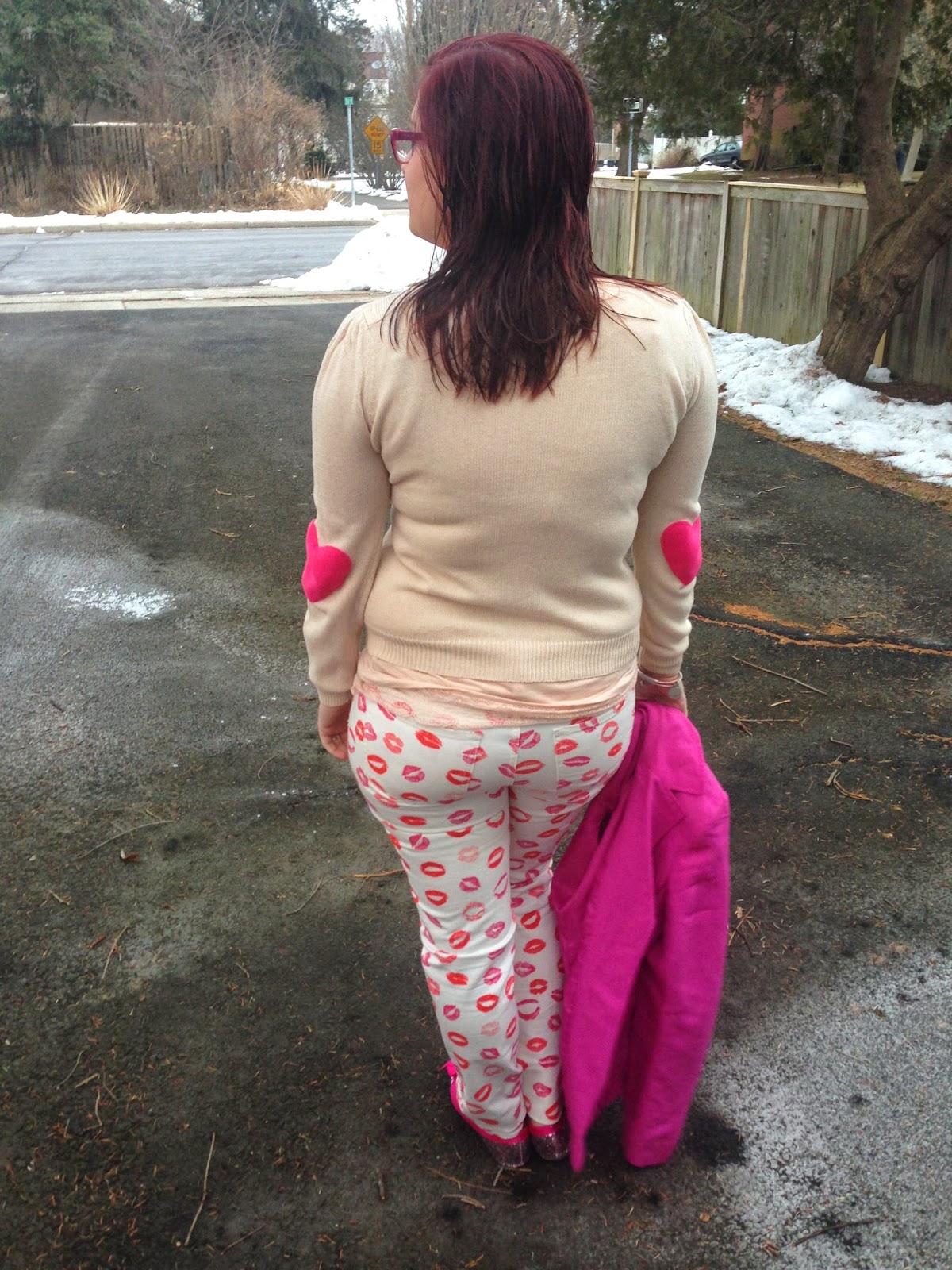 behind the leopard glasses Day 12 lip stick print pants