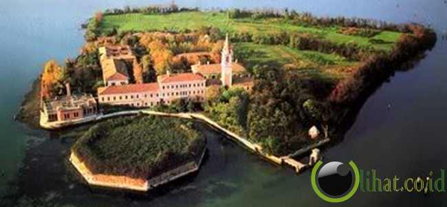 Poveglia of Venice, Italy Poveglia of Venice, Italy