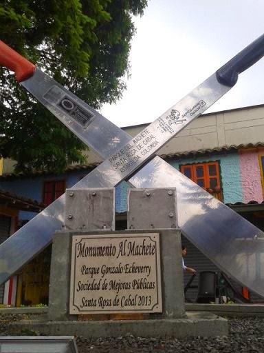 Monumento al Machete: EL MACHETE LA PEINILLA MÁS GRANDES DEL MUNDO.