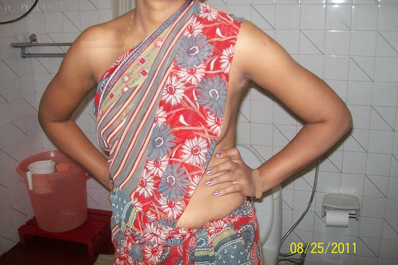 Kamwali-Bai Indian maid down blouse, indian kamwali bai down blouse, Pallu drop ...