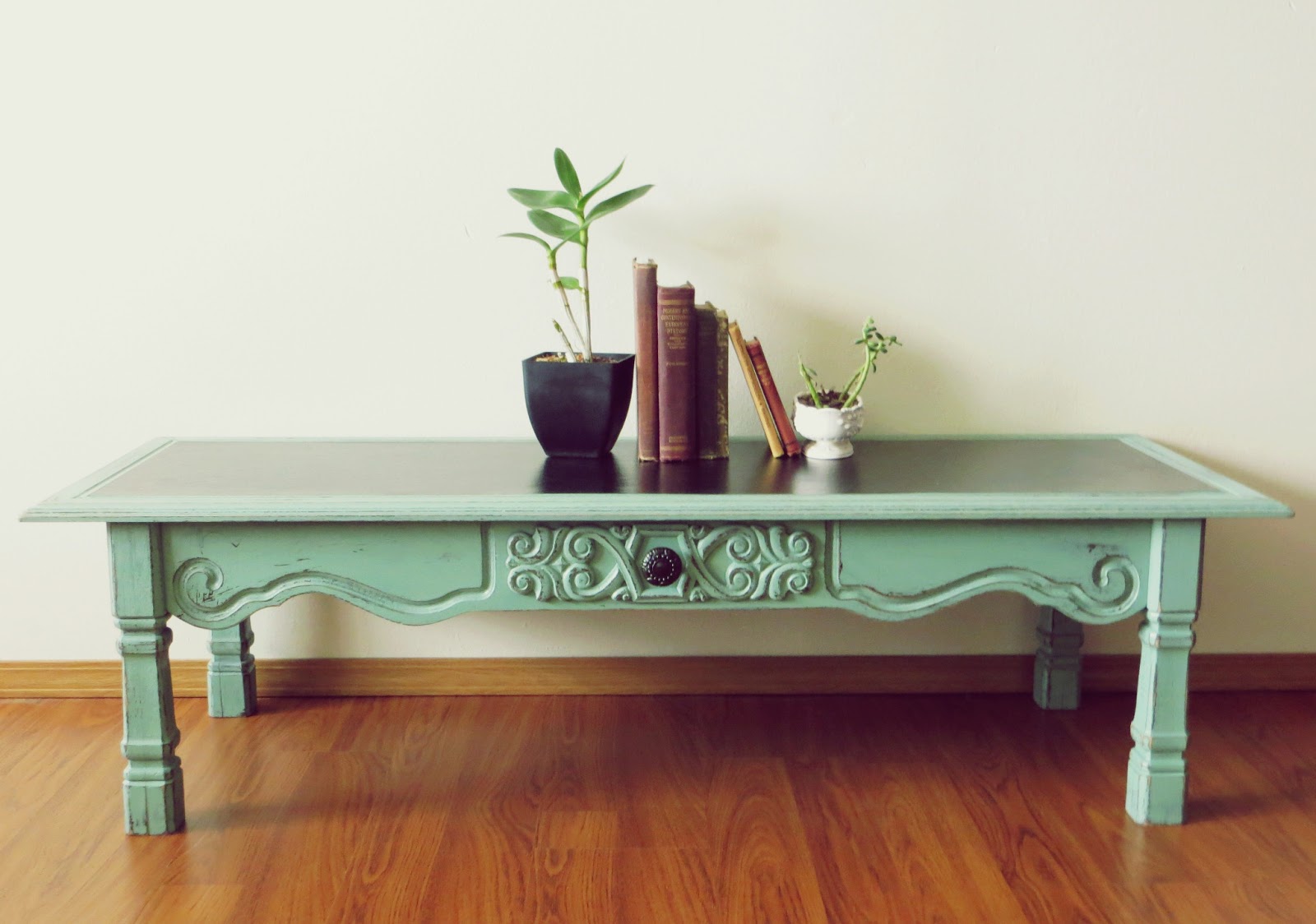 Namely Original Distressed Coffee Table Tutorial