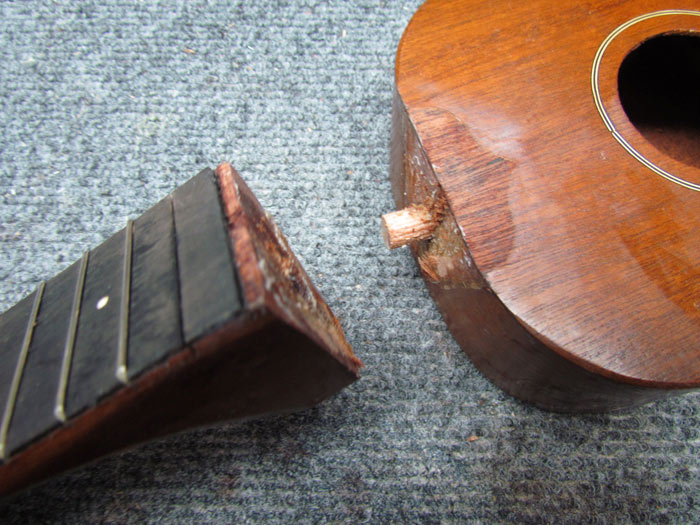 Steaming Apart the Neck Joint on the Gretsch Ukulele Crawls Backward