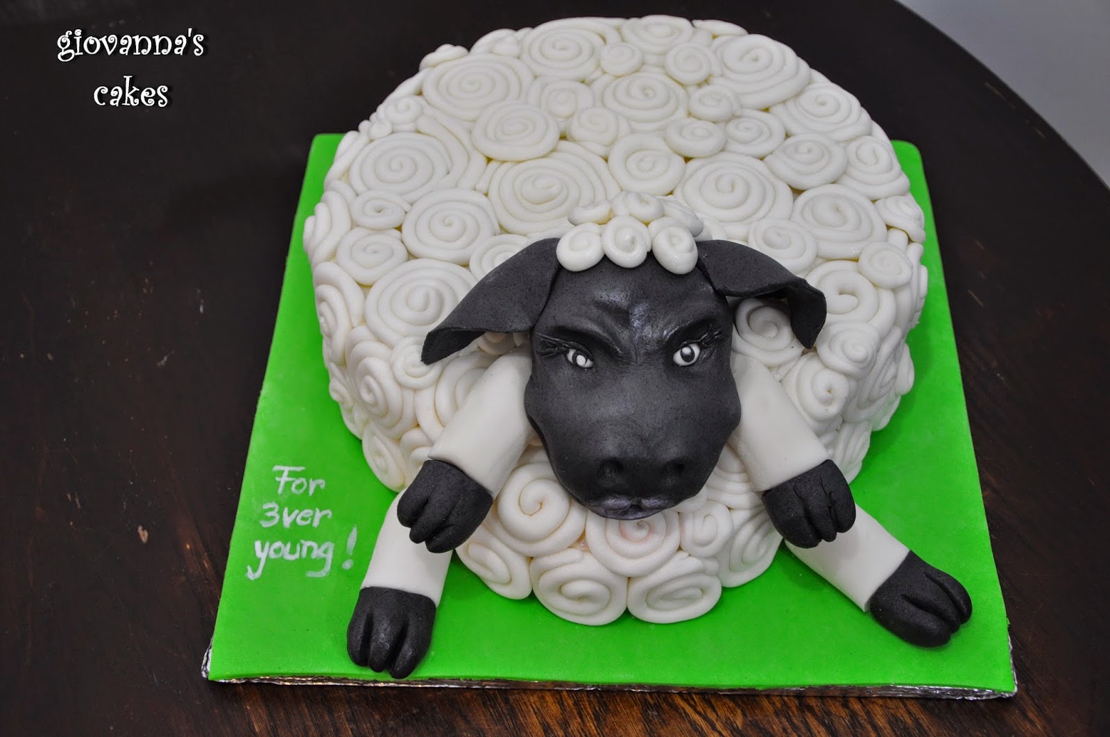 giovanna's cakes Sheep birthday cake