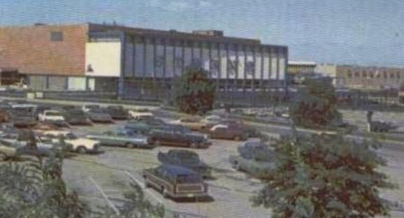 modlandUSA: Enclosed Like a Mall!